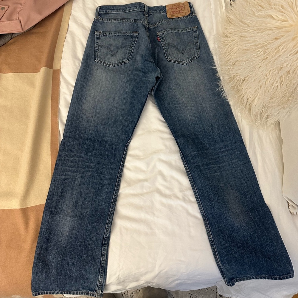 Vintage Low-Rise Red Tab Levi Jeans 501
